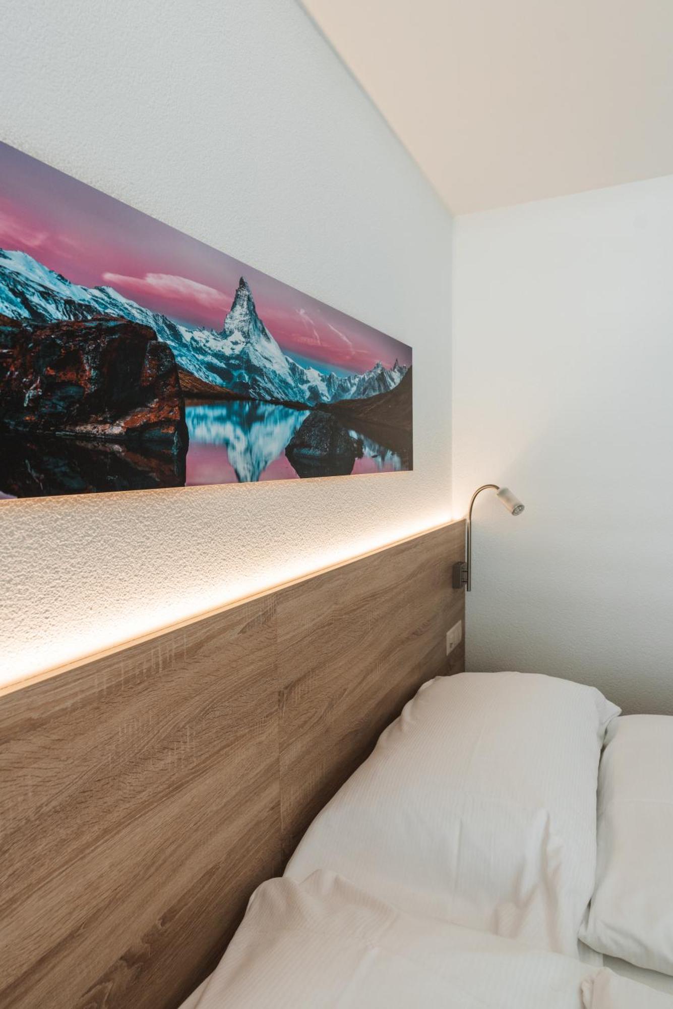 Matterhorn Hotel Tasch